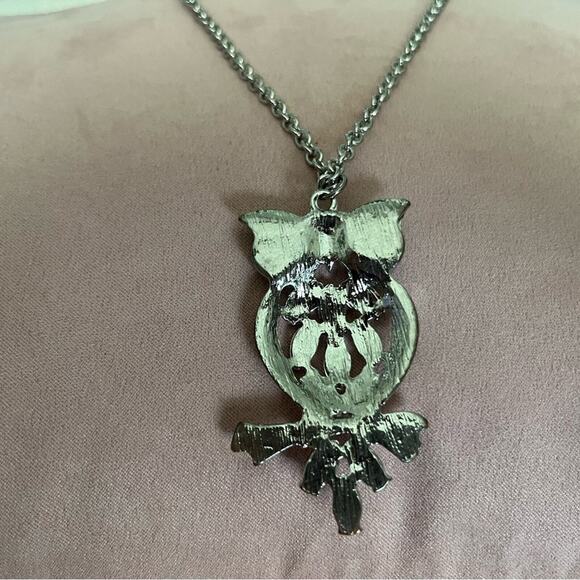 Silver-tone Owl Pendant Necklace 16” chain with 3” extender - Picture 2 of 5